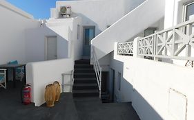 Fira Unique Rooms