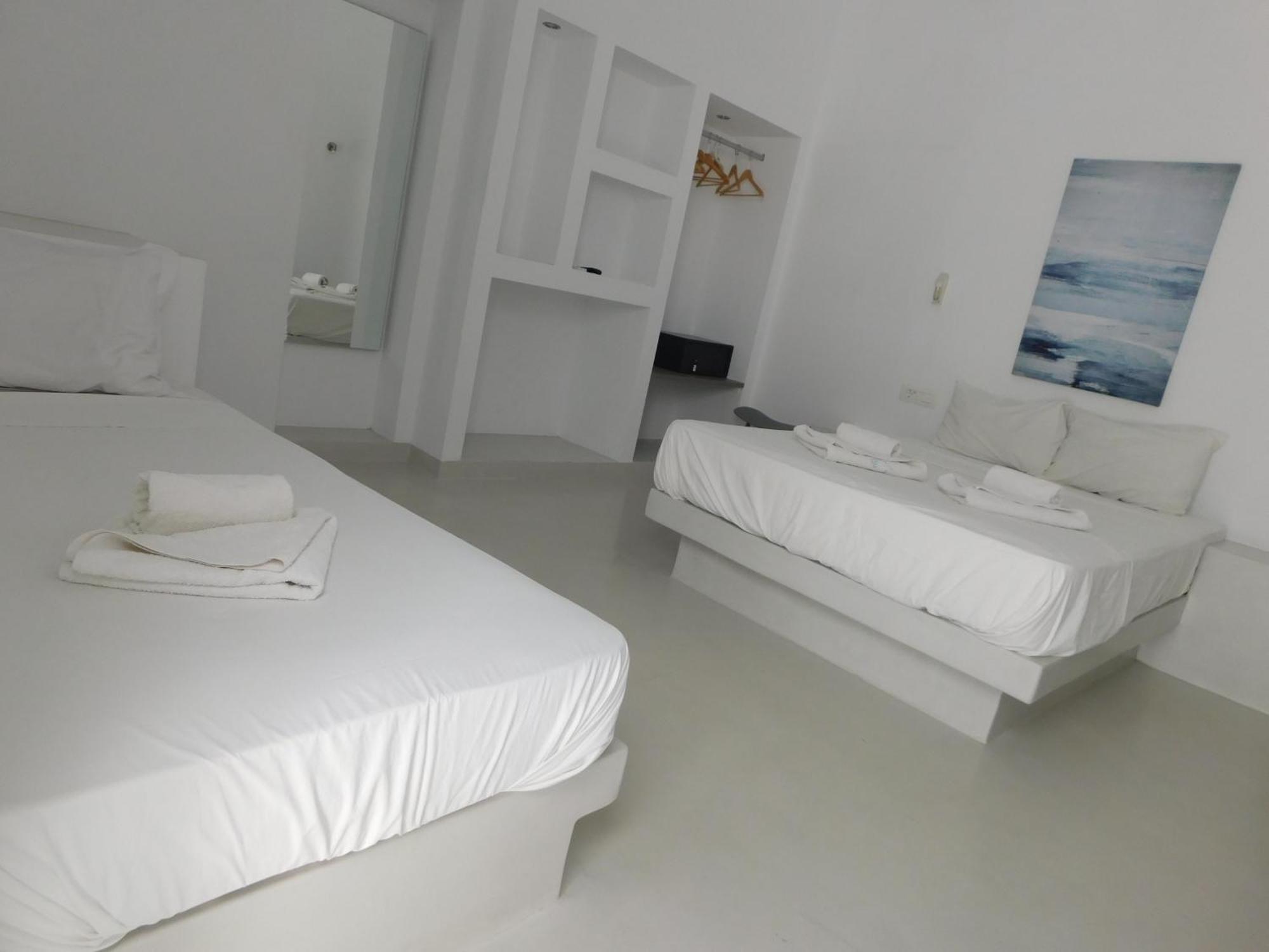 Fira Unique Rooms Esterno foto